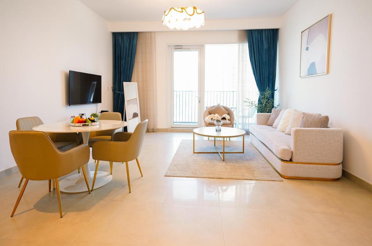 Citihome-1br With Large Living In Creek Horizon Apartment *