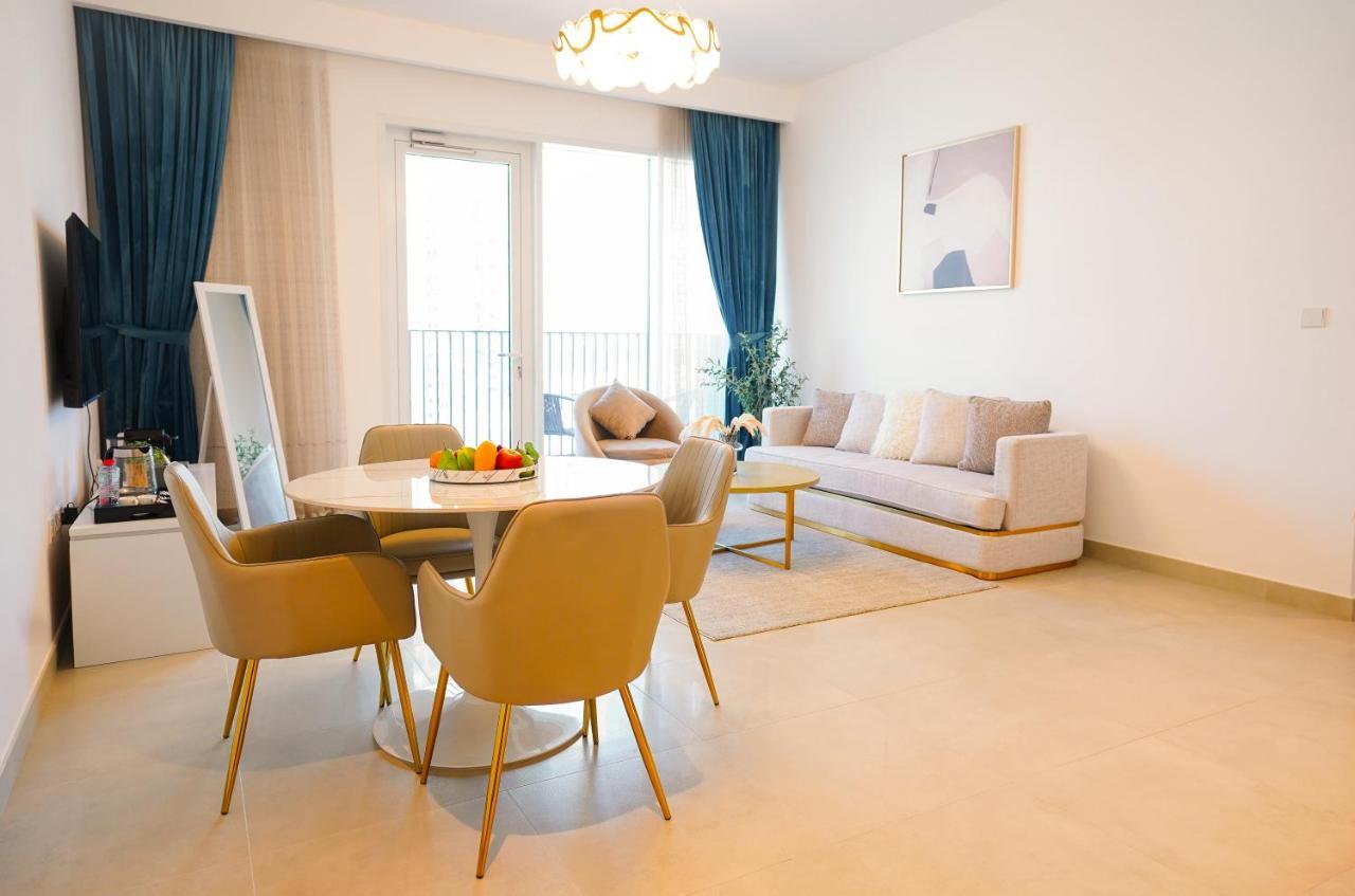Citihome-1br With Large Living In Creek Horizon Dubai