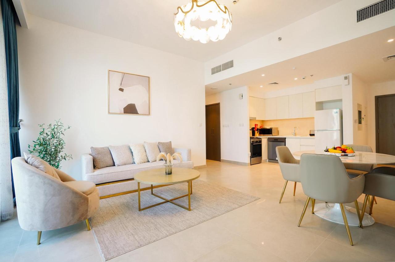 Citihome-1br With Large Living In Creek Horizon Apartment Dubai